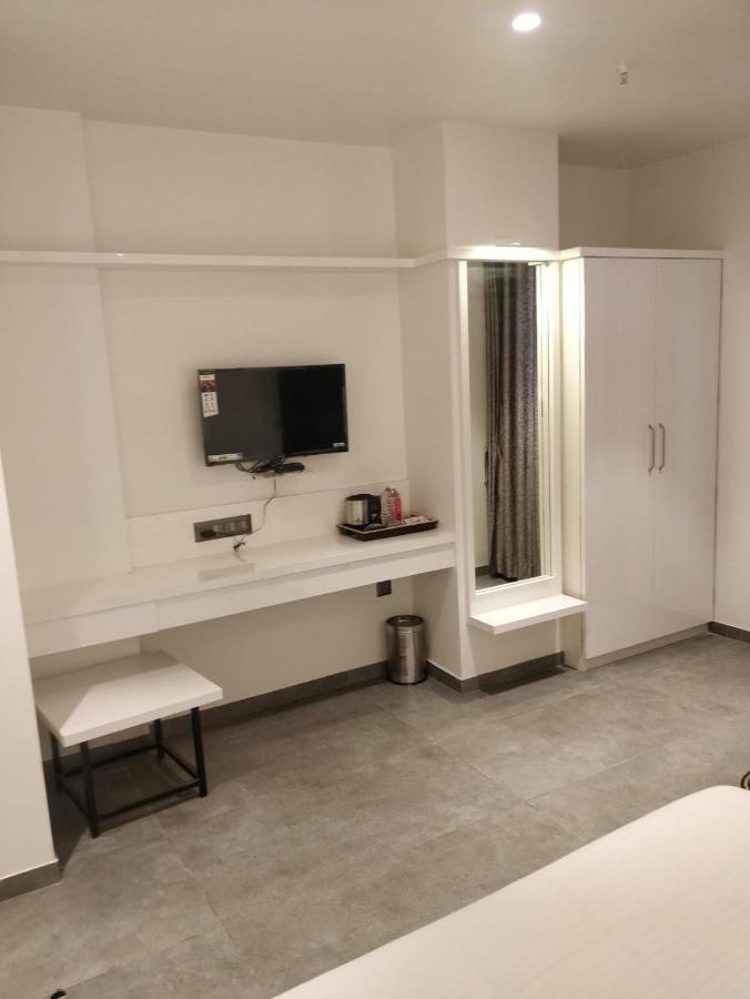 Hotel My Home Residency Nászik Kültér fotó